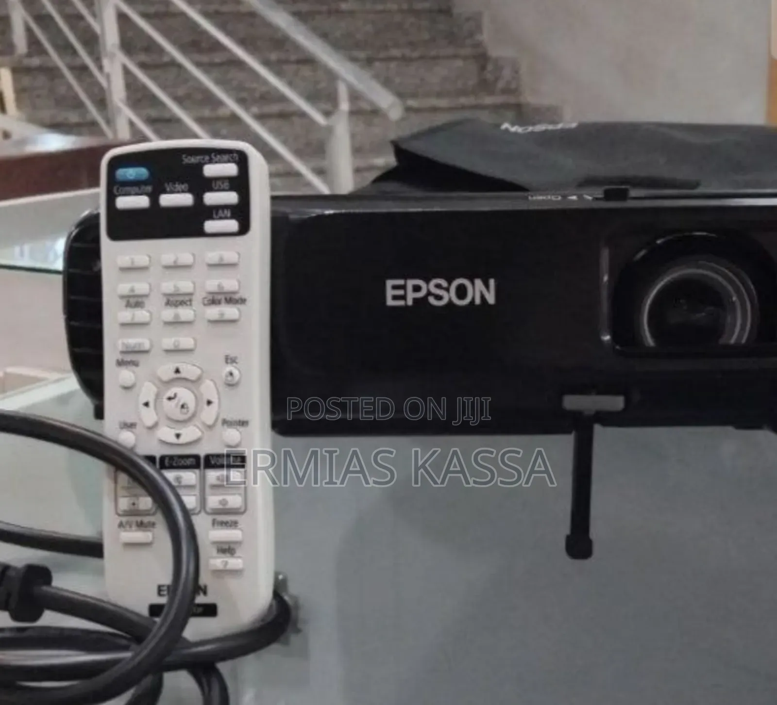 Epson Projector ET-TW490 With Bag and Remote