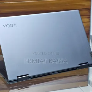 New Laptop Lenovo Yoga 710 16GB Intel Core I5 SSD 512GB