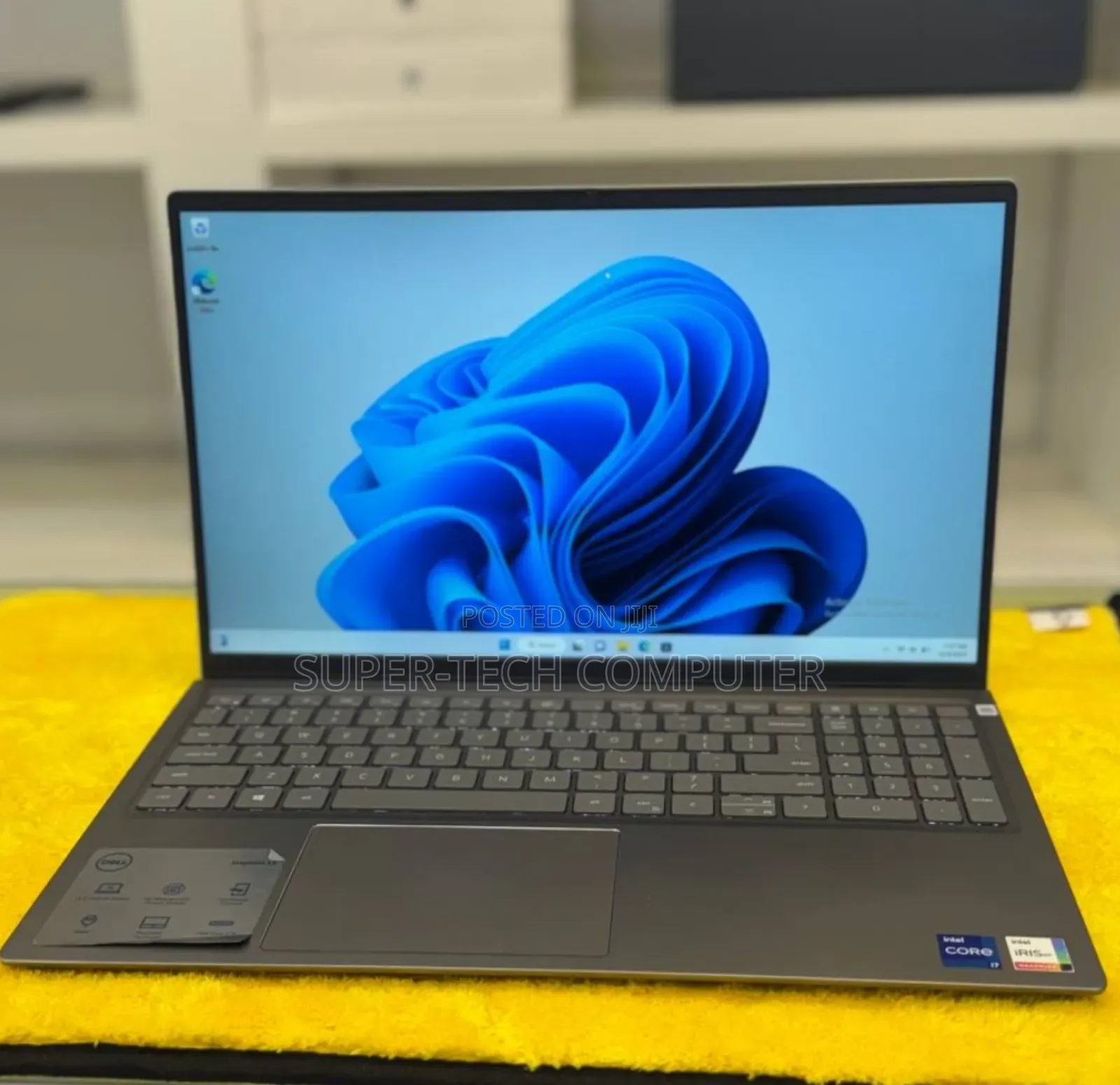 New Laptop Dell Precision 15 3520 8GB Intel Core I7 SSD 512GB