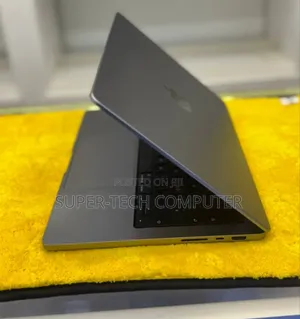 New Laptop Apple MacBook Pro 2021 M1 16GB Apple M1 Pro SSD 512GB