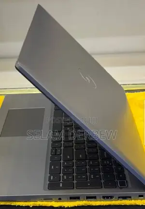 New Laptop Dell Precision 5520 16GB Intel Core I7 SSD 1T