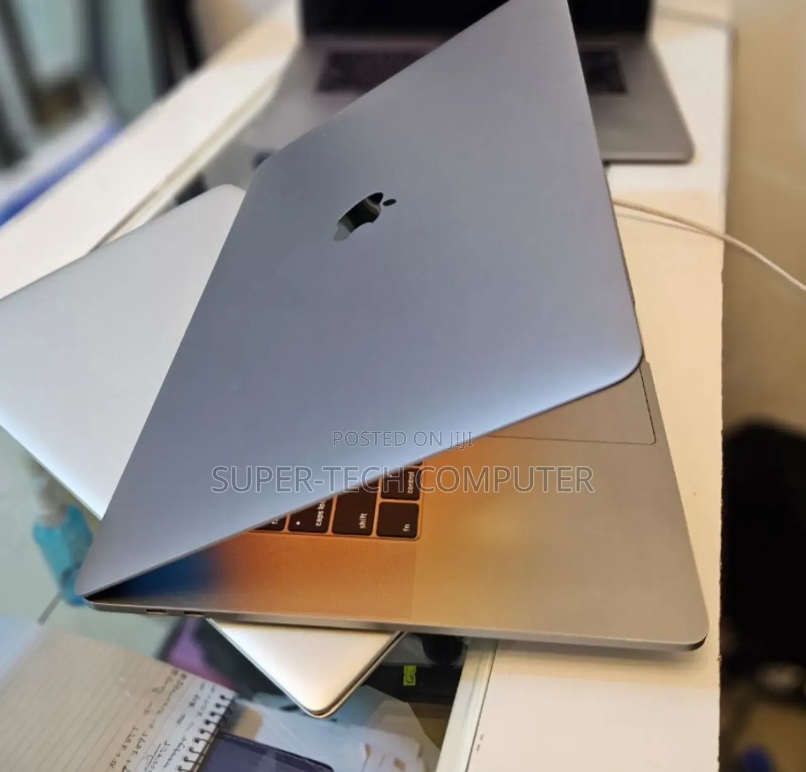 New Laptop Apple MacBook Pro 2019 16GB Intel Core I7 SSD 512GB