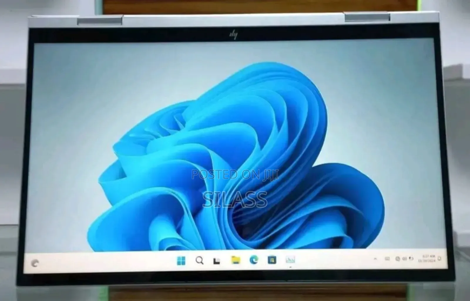 New Laptop HP Envy X360 8GB Intel Core I7 SSD 1T