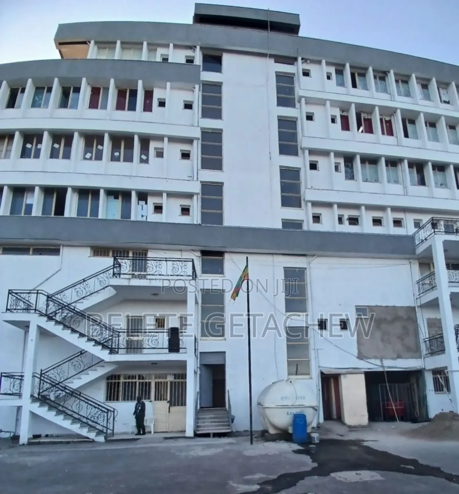 Commercial Building for Sale 1160sqm