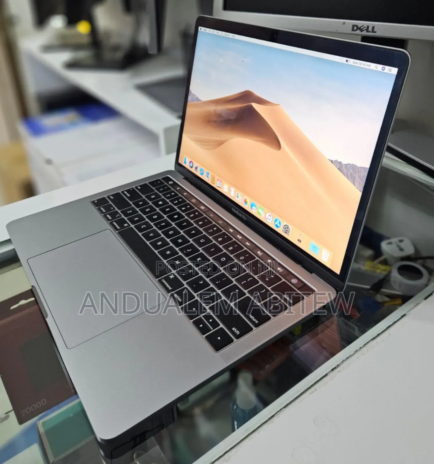 New Laptop Apple MacBook Pro 2019 8GB Intel Core I5 SSD 256GB