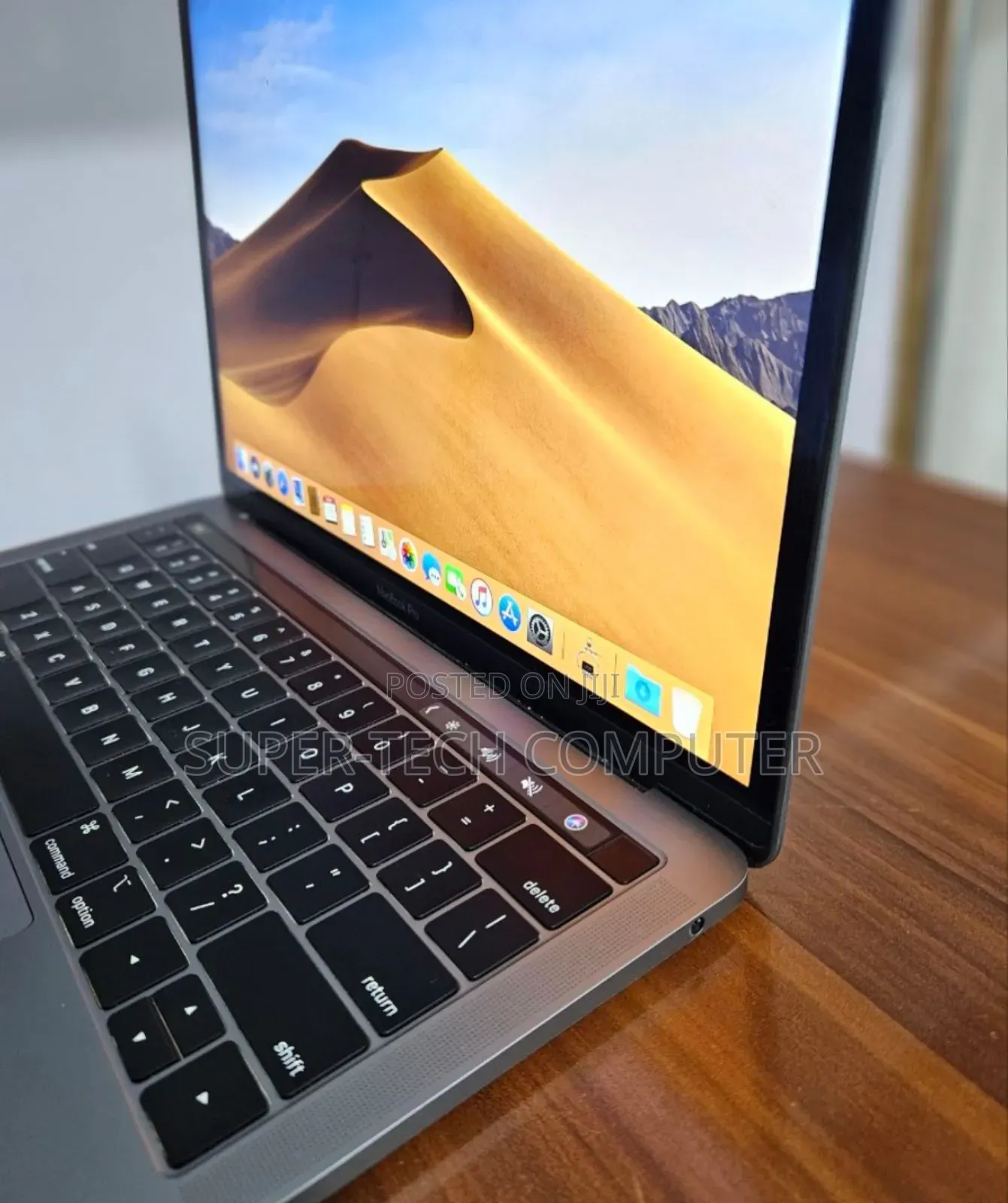 New Laptop Apple MacBook Pro 2019 8GB Intel Core I5 SSD 256GB