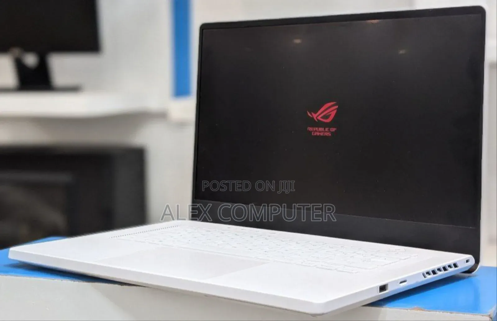 New Laptop Asus ROG Strix G15 16GB AMD Ryzen 9 SSD 1T