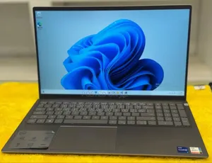 Photo - New Laptop Dell Precision 15 3520 8GB Intel Core I7 SSD 512GB