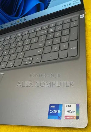 New Laptop Dell Precision 15 3520 8GB Intel Core I7 SSD 512GB