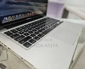 New Laptop Apple MacBook Pro 2011 4GB Intel Core I5 SSD 500GB