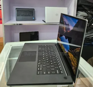 New Laptop Dell Precision 5540 32GB Intel Xeon SSD 1T