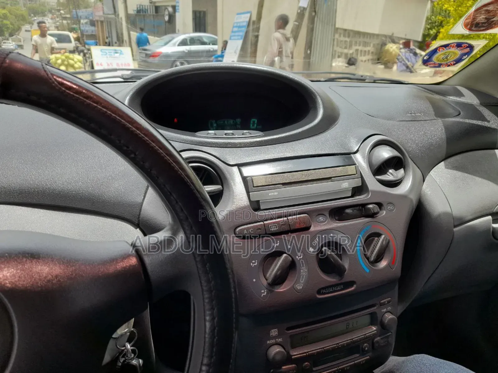 Toyota Vitz 1.0 FWD 5dr 2002 Gold