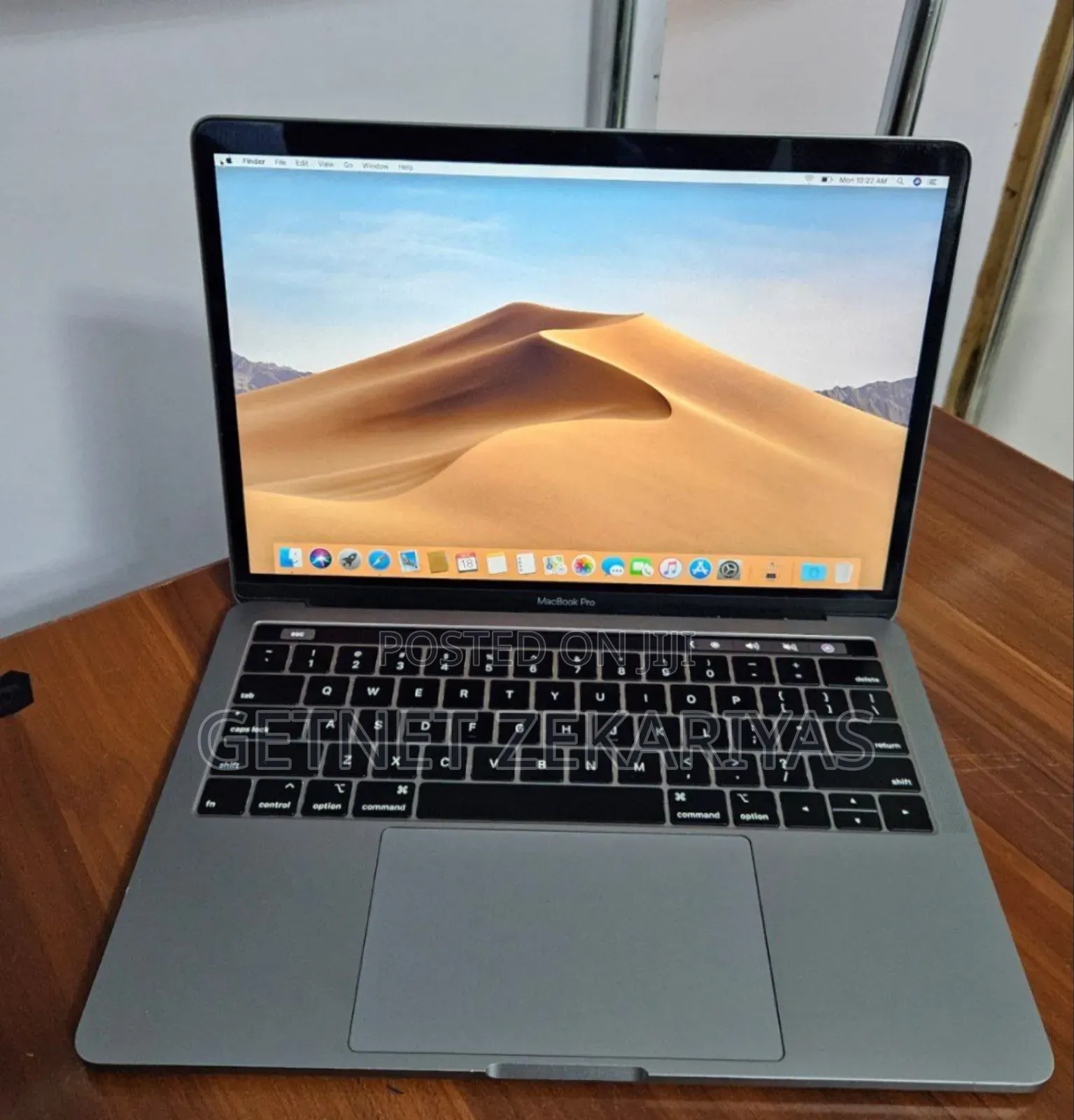 New Laptop Apple MacBook Pro 2019 8GB Intel Core I9 SSD 256GB