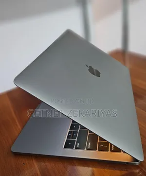 New Laptop Apple MacBook Pro 2019 8GB Intel Core I9 SSD 256GB