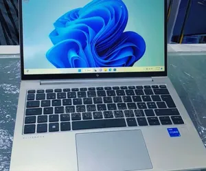 New Laptop HP EliteBook 830 G9 16GB Intel Core I5 SSD 512GB