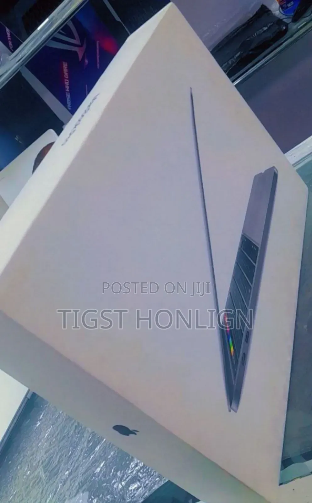 New Laptop Apple MacBook 2020 16GB Intel Core I5 SSD 512GB