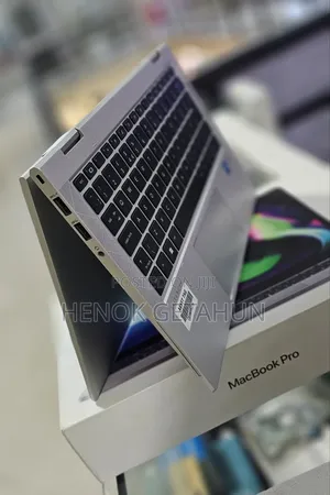 New Laptop HP EliteBook 830 G8 16GB Intel Core I5 SSD 512GB