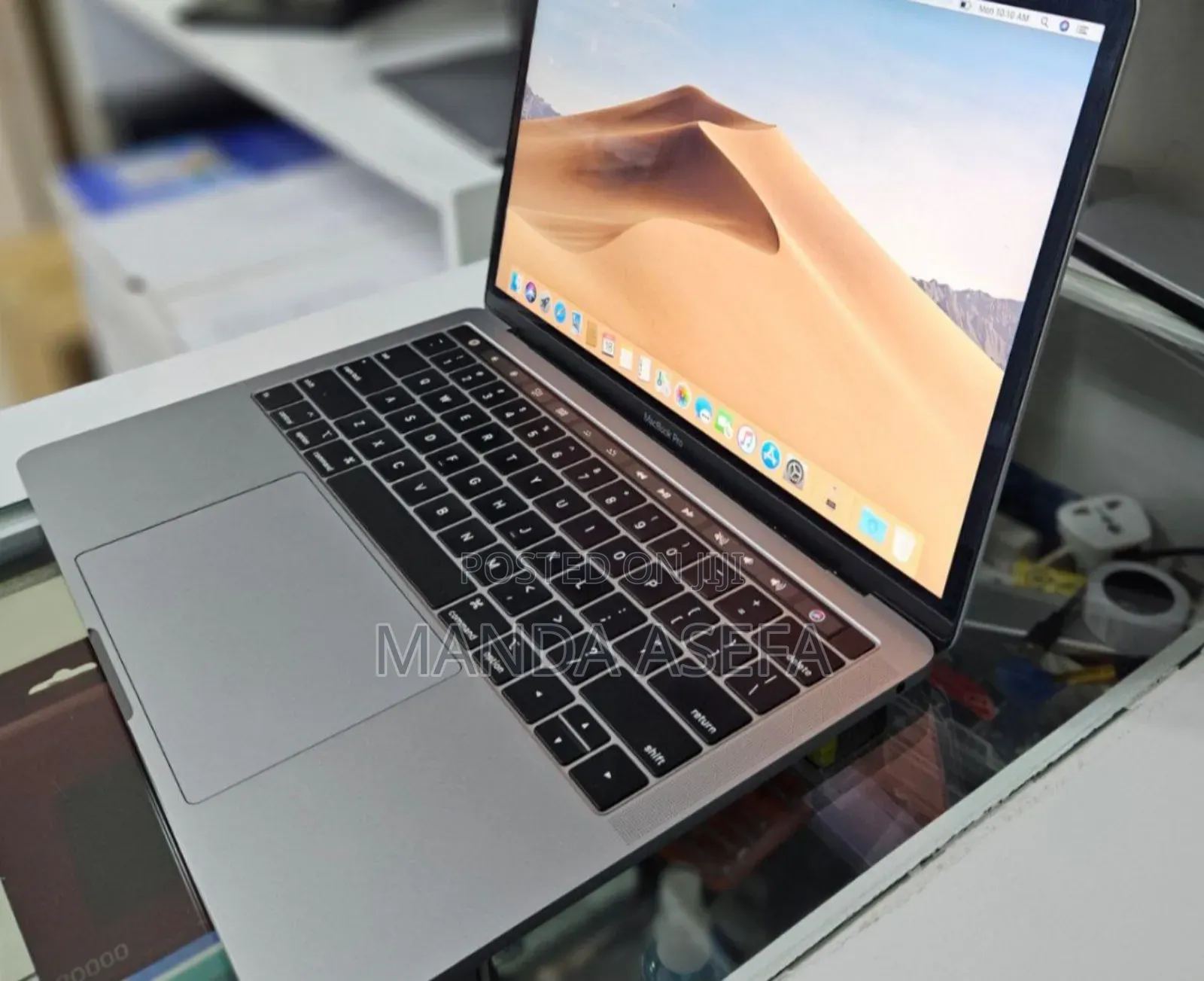New Laptop Apple MacBook Pro 2019 8GB Intel Core I5 SSD 256GB