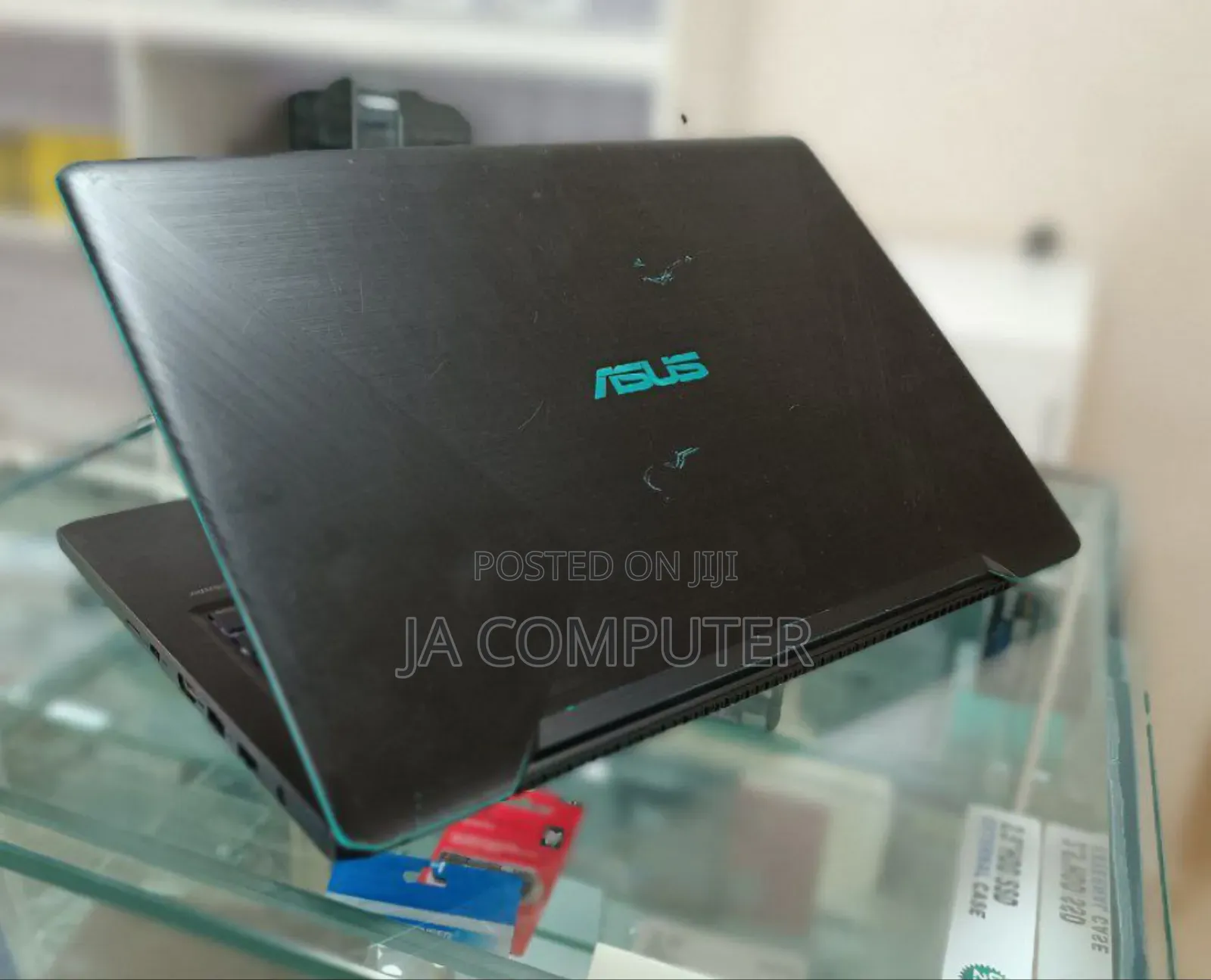 New Asus VivoBook 15 X505BA 16GB Intel Core I7 SSHD (Hybrid) 750GB