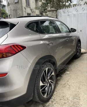 Hyundai Tucson 2020 Gold