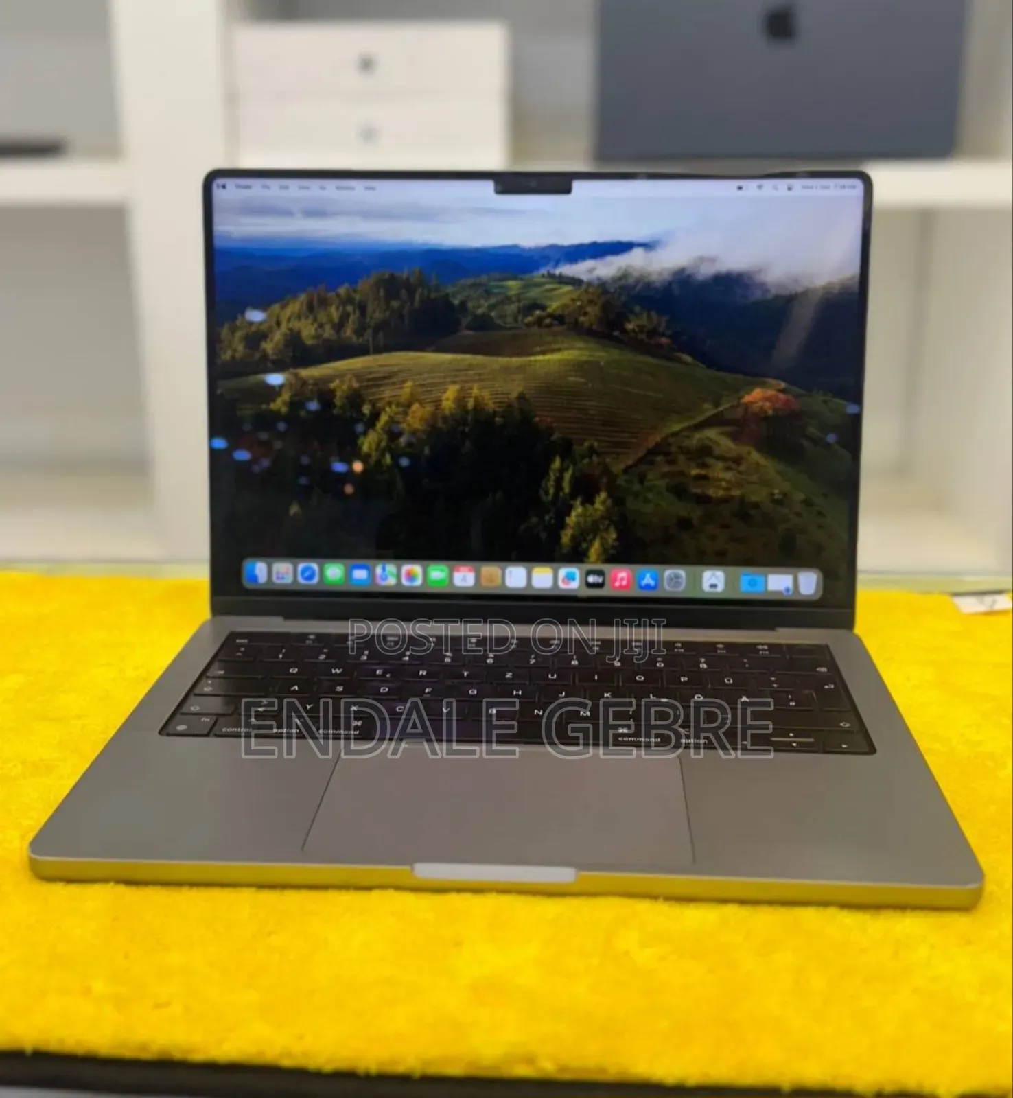 New Laptop Apple MacBook Pro M1 16GB Apple M1 Pro SSD 512GB