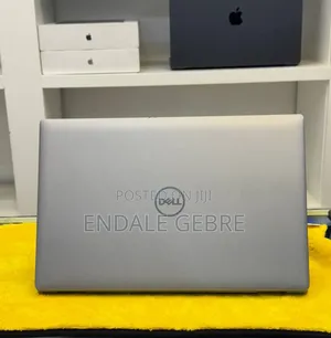 New Laptop Dell Precision 15 3520 16GB Intel Core I7 SSD 512GB