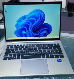 New Laptop HP EliteBook 830 G9 16GB Intel Core I5 SSD 512GB