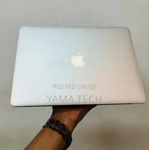 New Laptop Apple MacBook Air 2013 4GB Intel Core I5 SSD 128GB