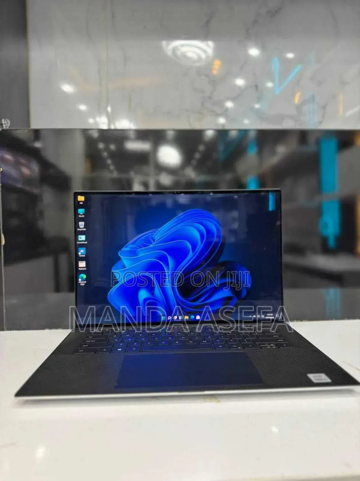 New Laptop Dell XPS 15 32GB Intel Core I7 SSD 512GB