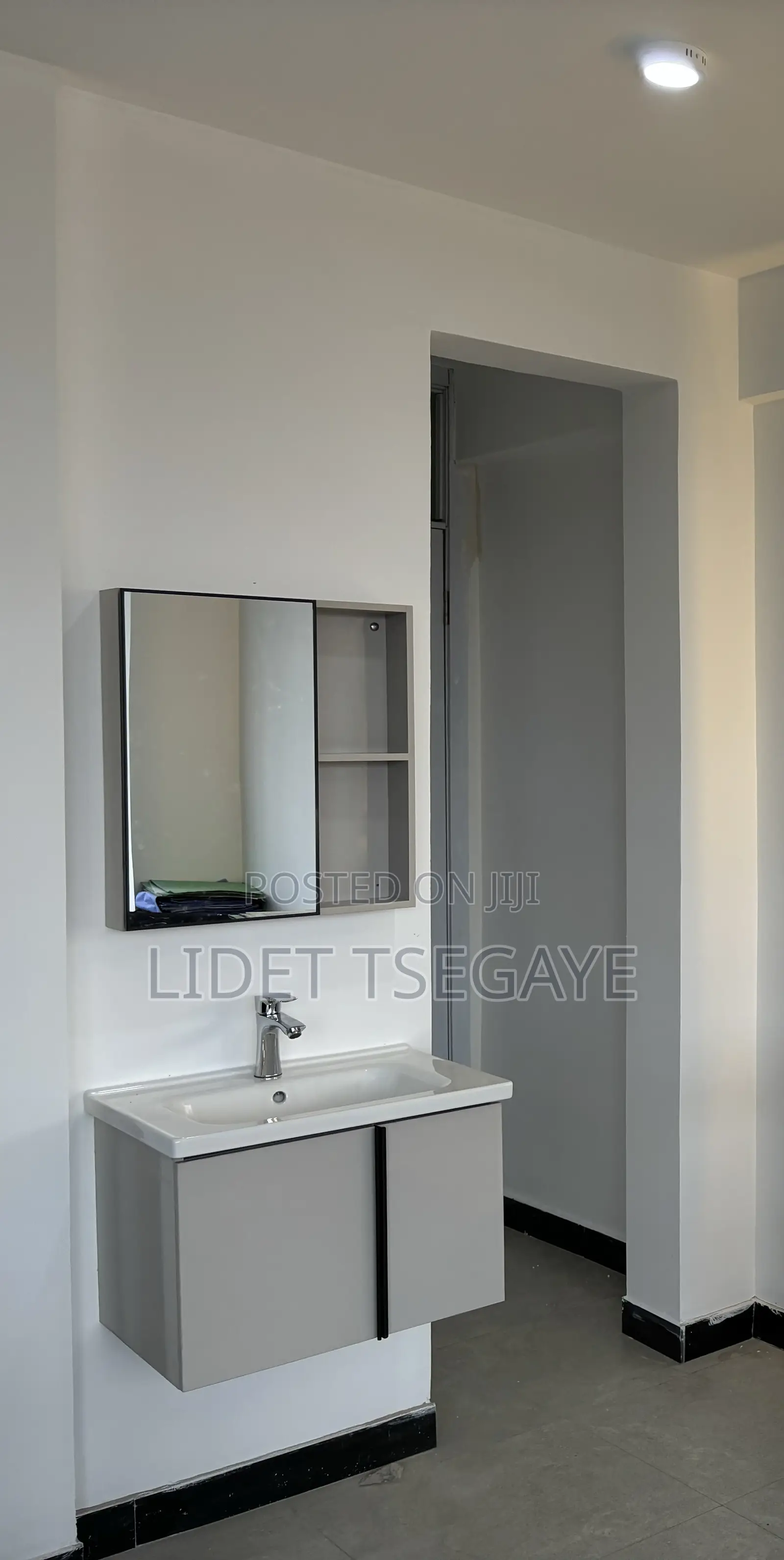 Toilet Sink With Cabinet for Sell