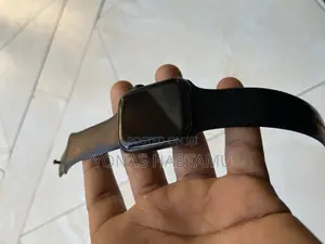 Photo - Apple Watch Serious 6