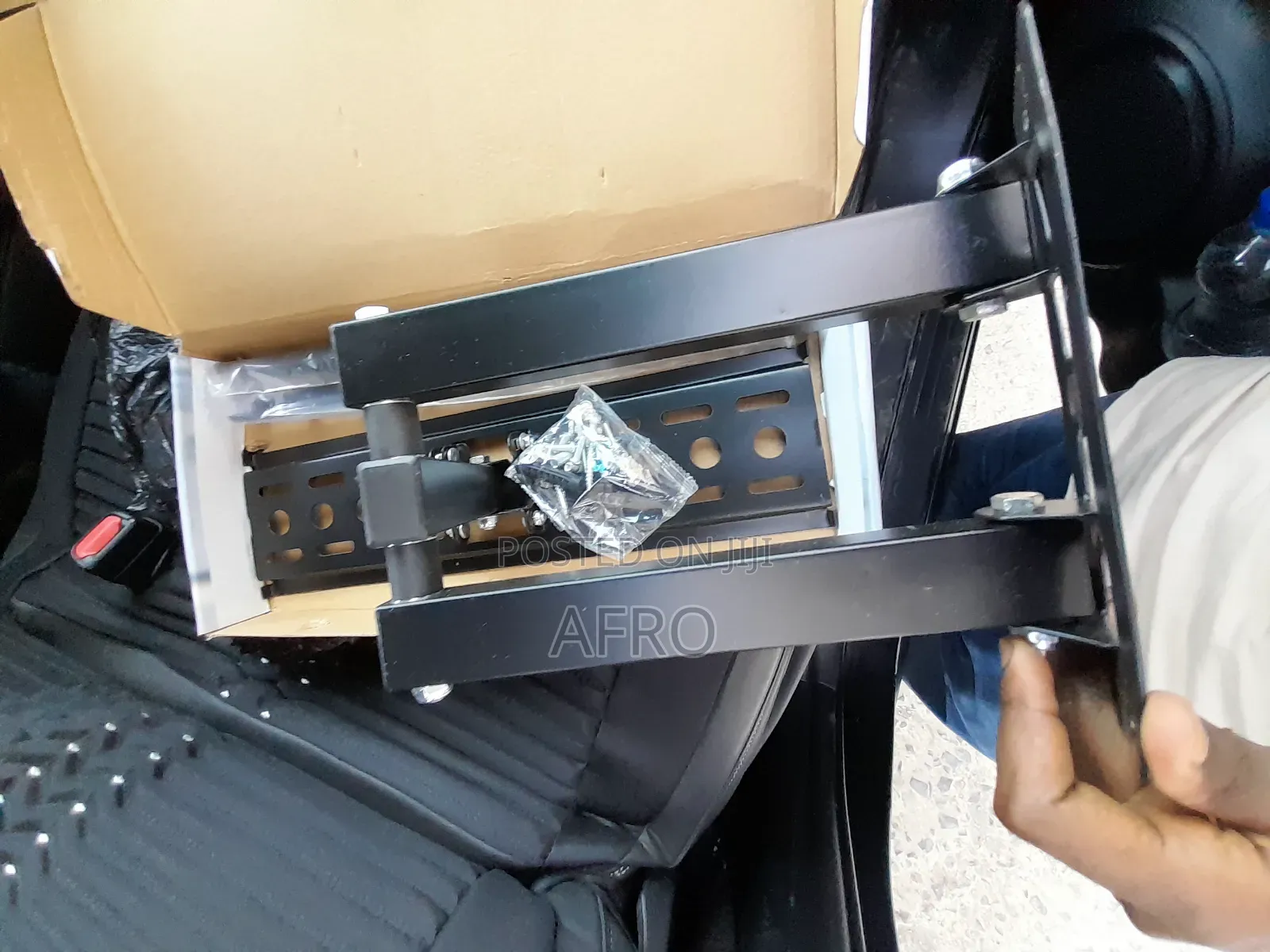 Flexible Tv Wall Mount(ግድግዳ ላይ ቲቪ መስቀያ)