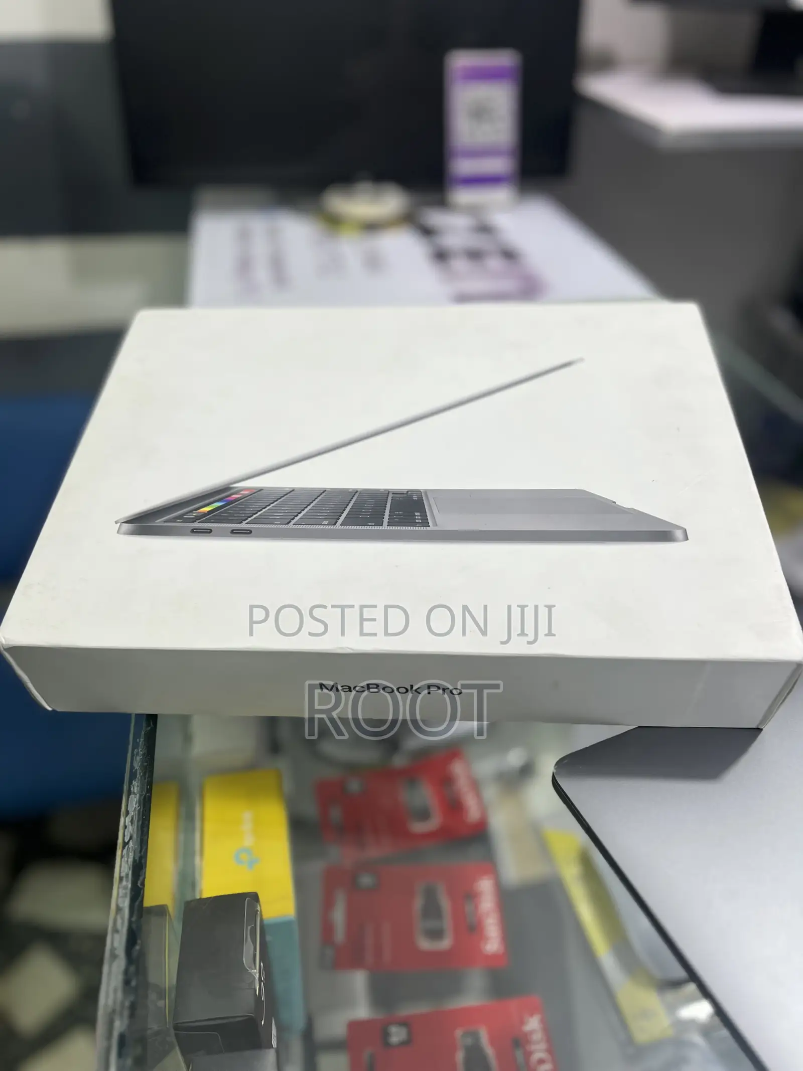 Laptop Apple MacBook Pro 2020 16GB Intel Core I5 SSD 512GB