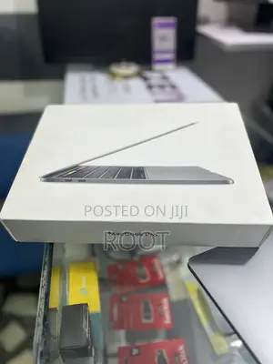 Laptop Apple MacBook Pro 2020 16GB Intel Core I5 SSD 512GB