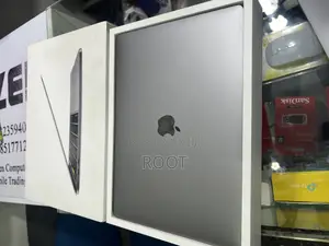 Photo - Laptop Apple MacBook Pro 2020 16GB Intel Core I5 SSD 512GB