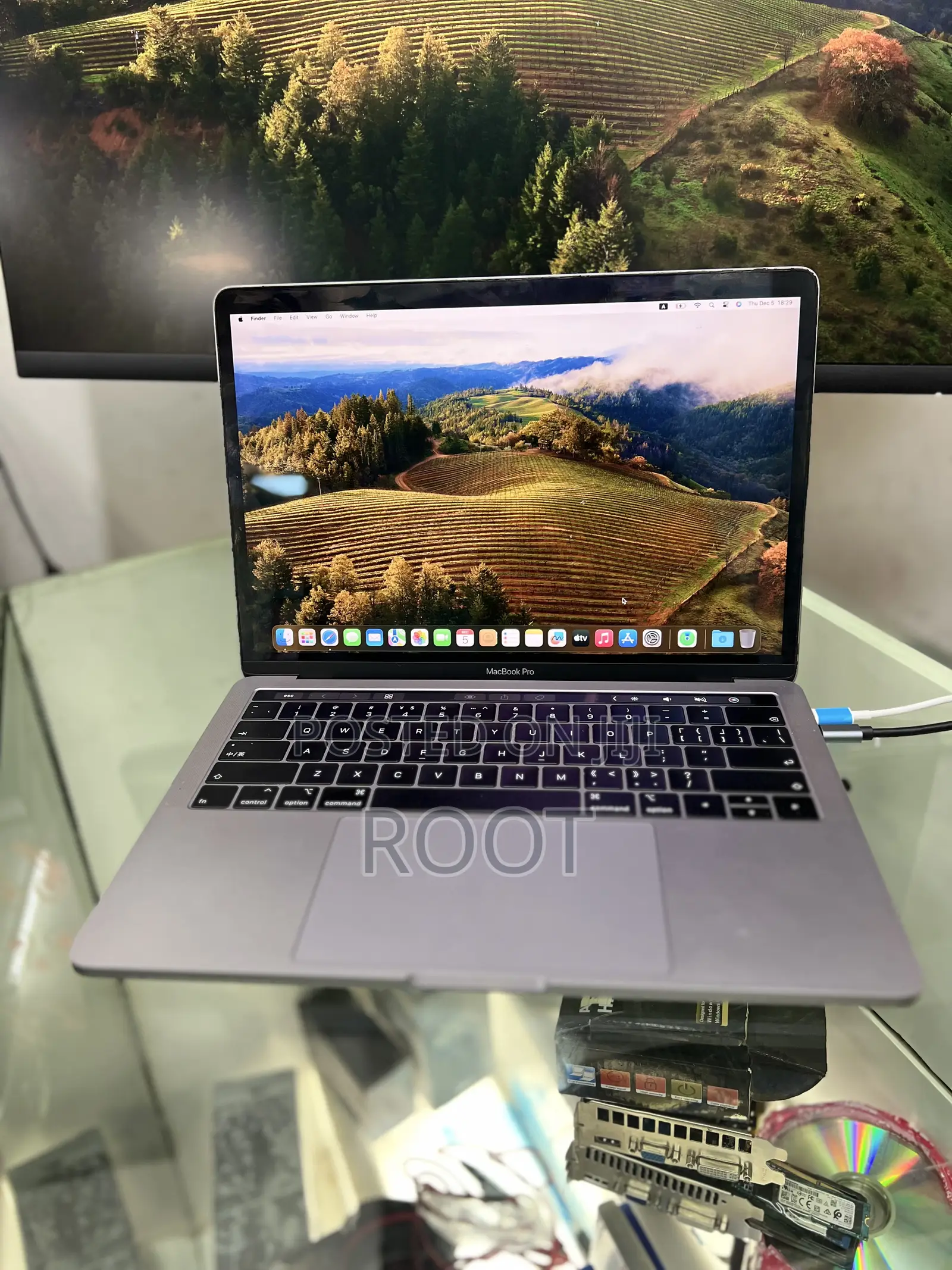 Laptop Apple MacBook Pro 2018 8GB Intel Core I5 SSD 256GB