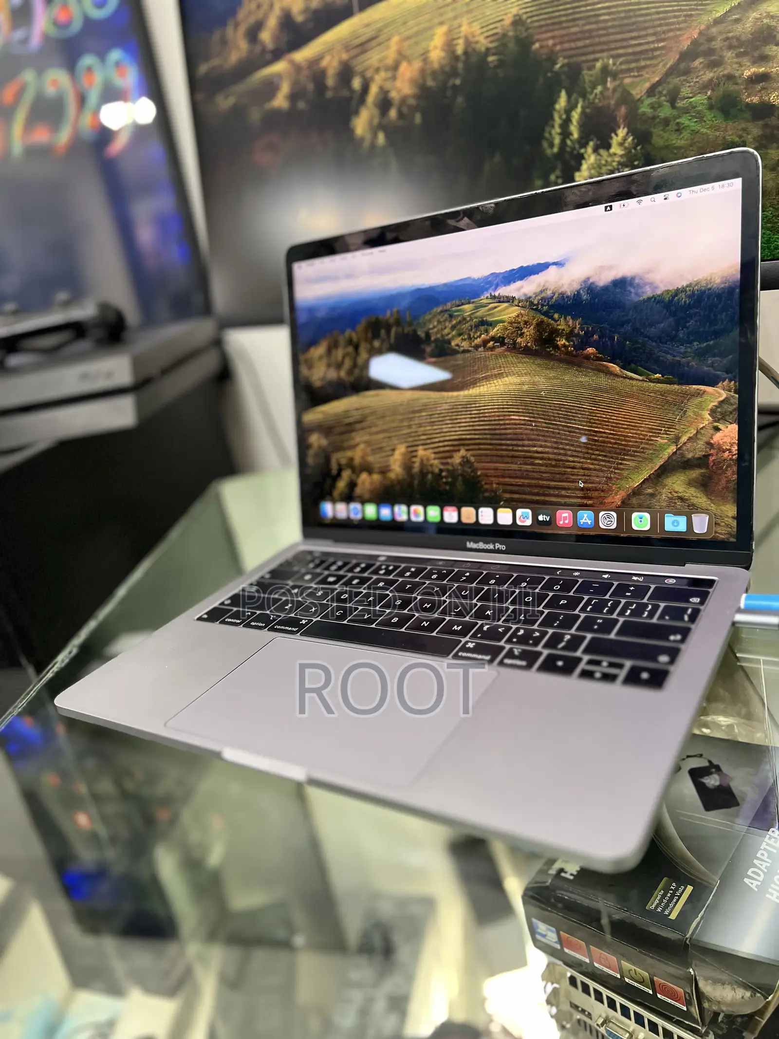 Laptop Apple MacBook Pro 2018 8GB Intel Core I5 SSD 256GB