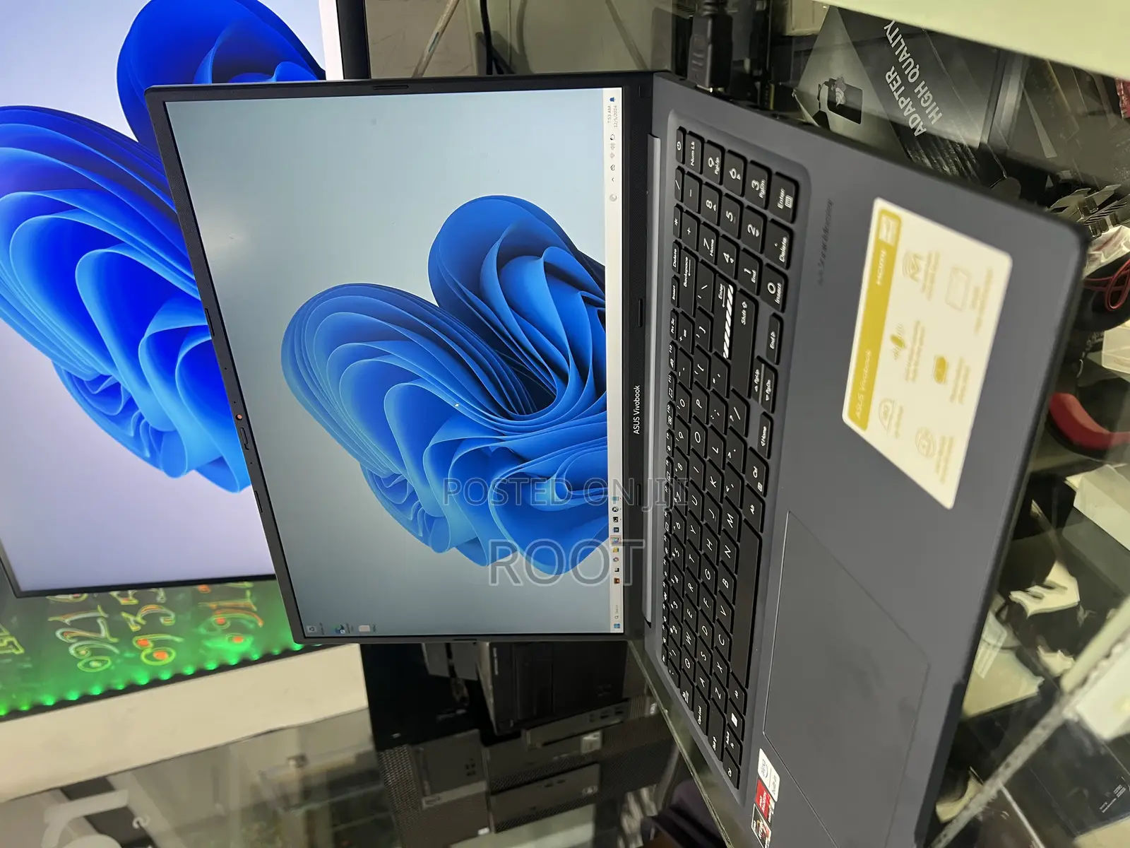 Laptop Asus Vivobook 16 12GB AMD Ryzen 7 SSD 512GB