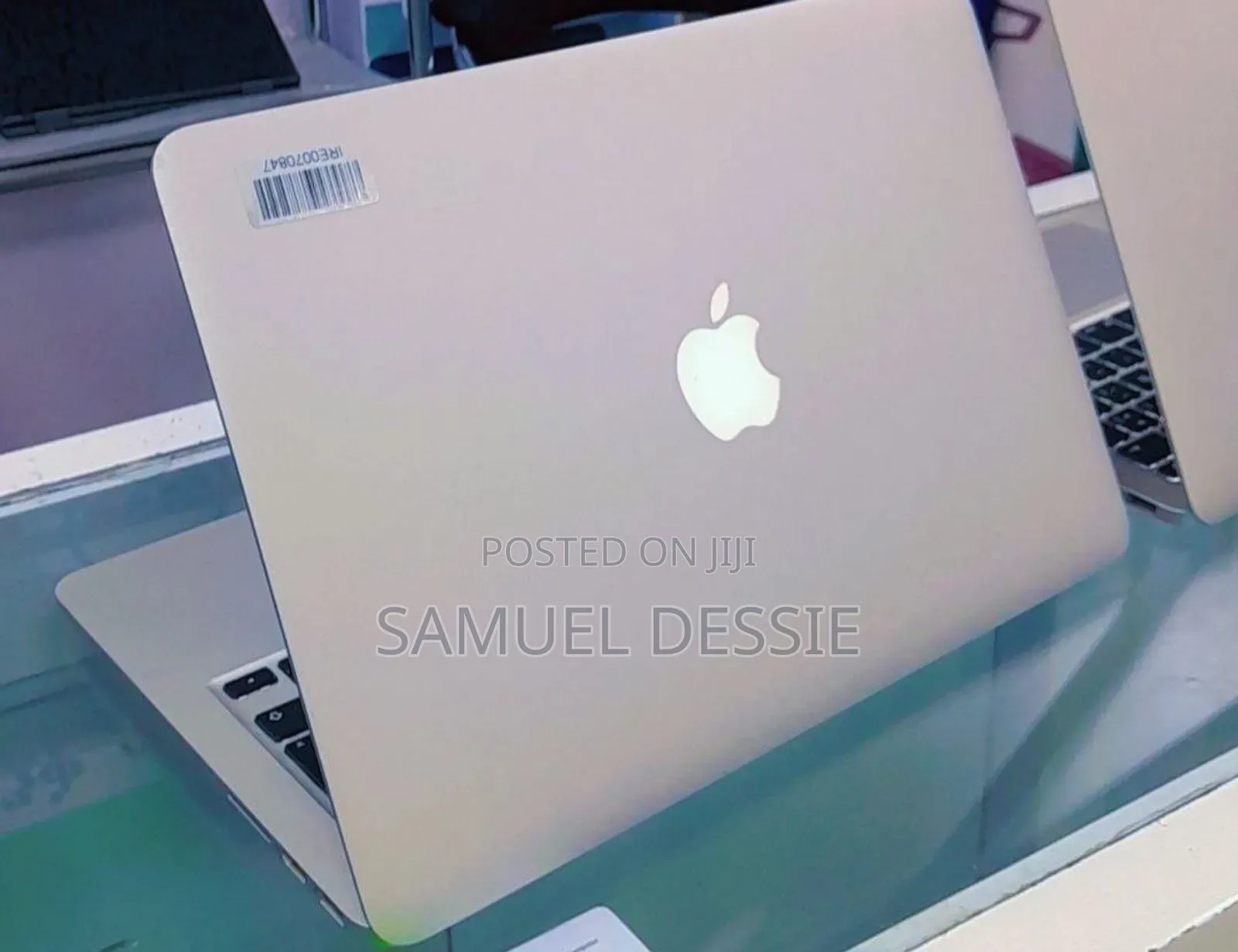 New Laptop Apple MacBook Pro 2015 8GB Intel Core I7 SSD 256GB