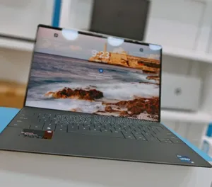 New Laptop Dell XPS 15 32GB Intel Core I7 SSD 512GB