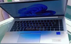 New Laptop HP EliteBook 840 G8 16GB Intel Core I7 SSD 512GB