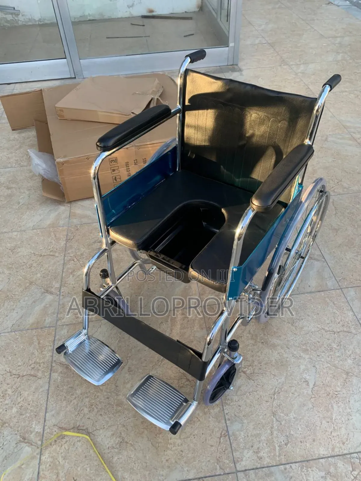 New Toilet Wheelchair18wheelchair72wheelchair738wheelchair
