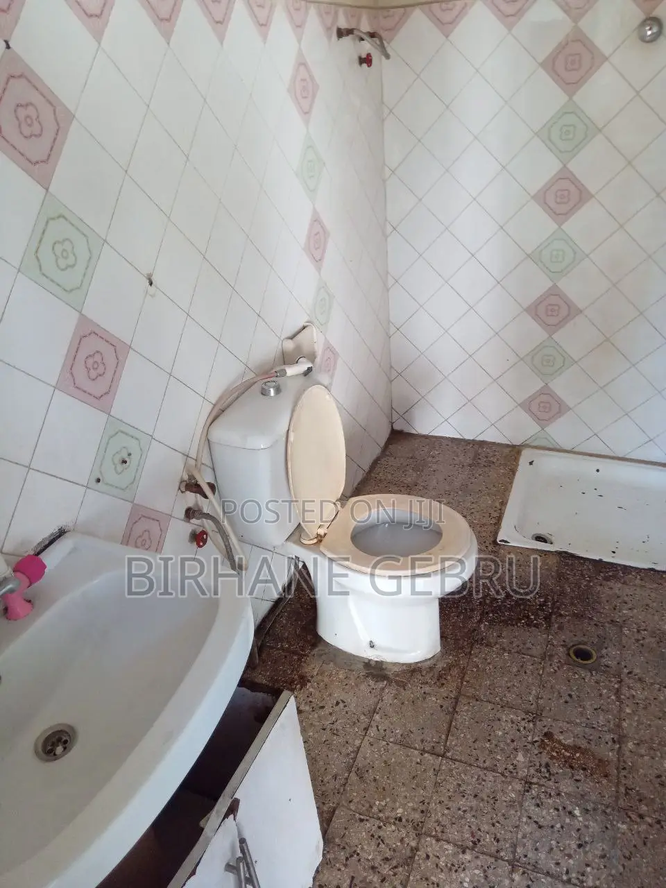 Villa House Rent for Garage, Metals and Other Business