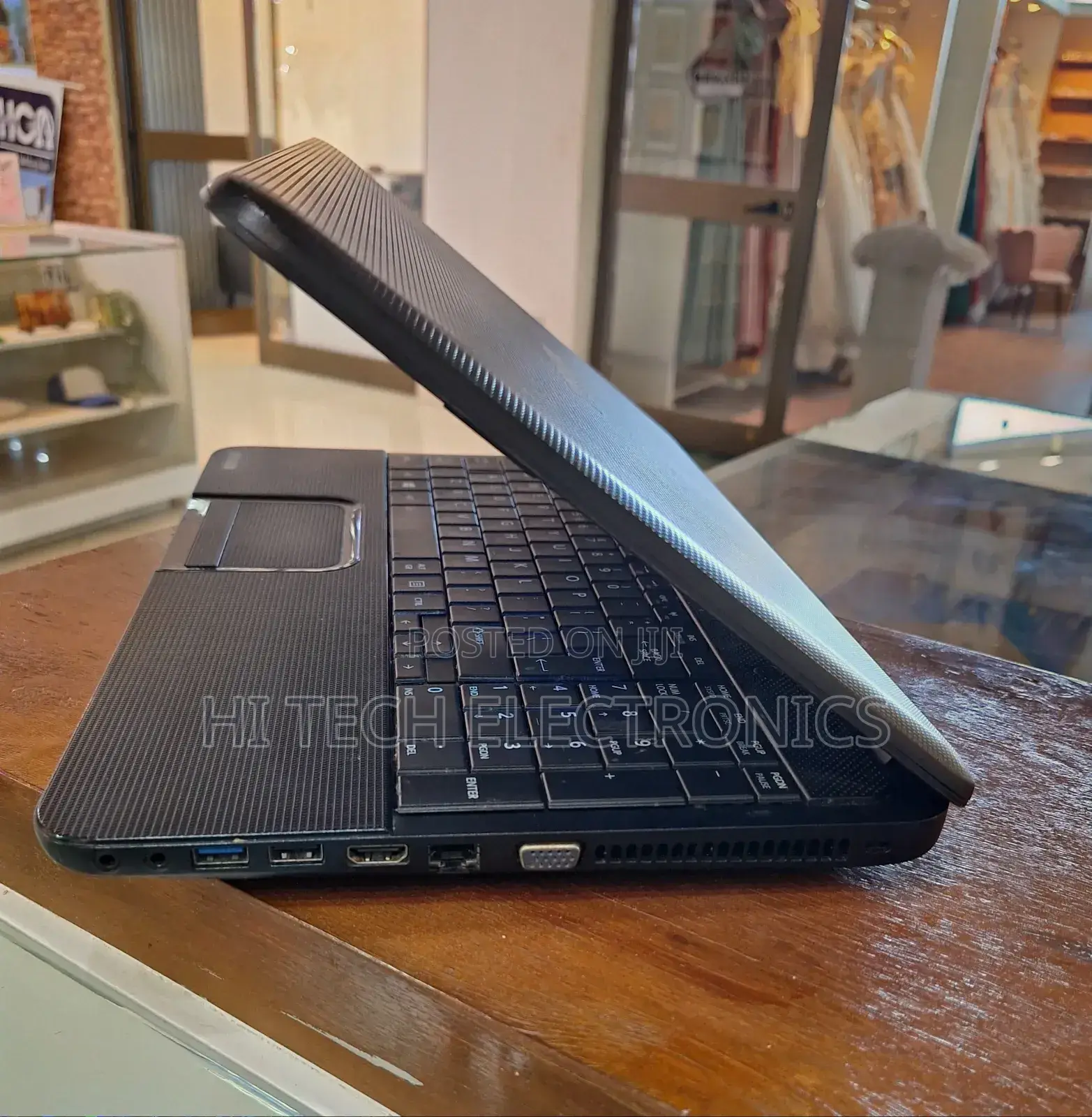 Laptop Toshiba Satellite C55 4GB AMD Ryzen HDD 500GB