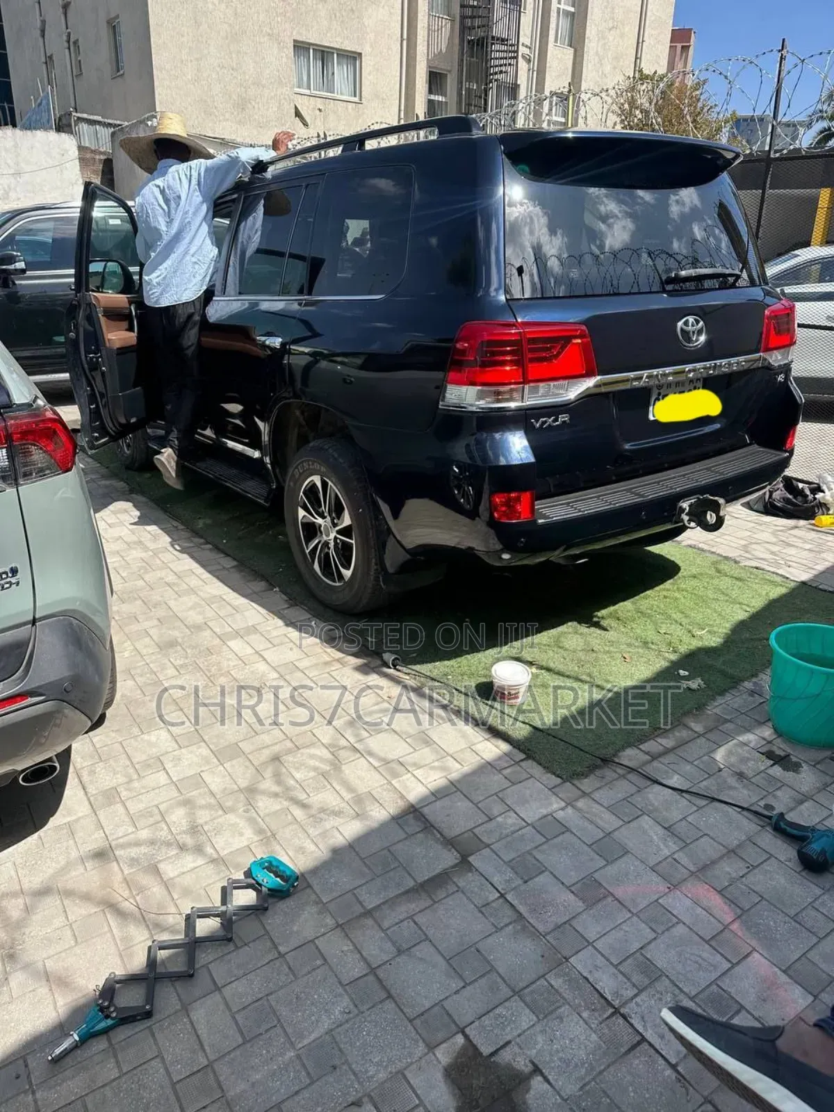 Toyota Land Cruiser 4.5 V8 VXR 2016 Blue