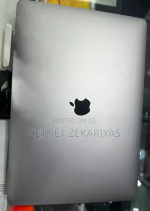 New Laptop Apple MacBook Pro 2018 16GB Intel Core I7 SSD 512GB