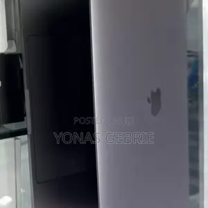 Photo - New Laptop Apple MacBook Pro 2018 16GB Intel Core I7 SSD 512GB