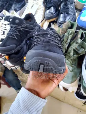 Columbia Shoes Size 40 - 43