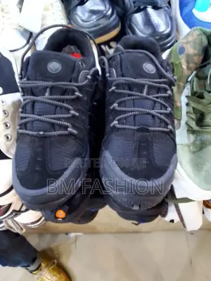 Columbia Shoes Size 40 - 43