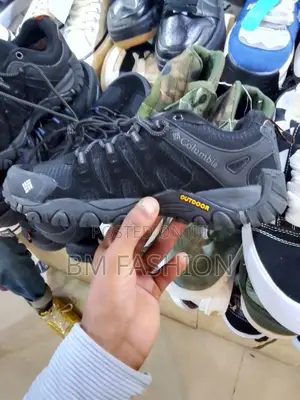 Columbia Shoes Size 40 - 43